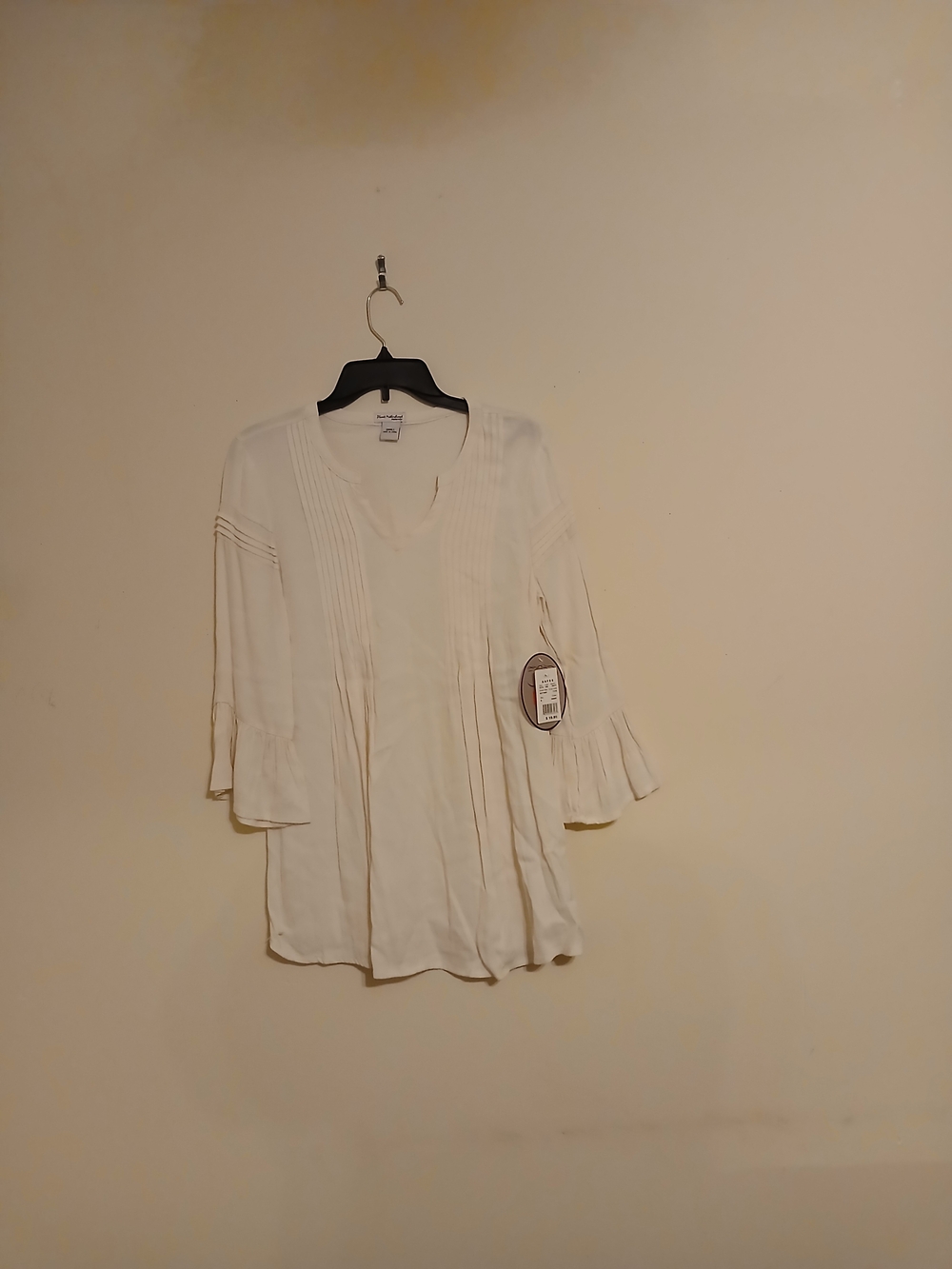 Planet Motherhood White Pintuck V-Neck Tunic